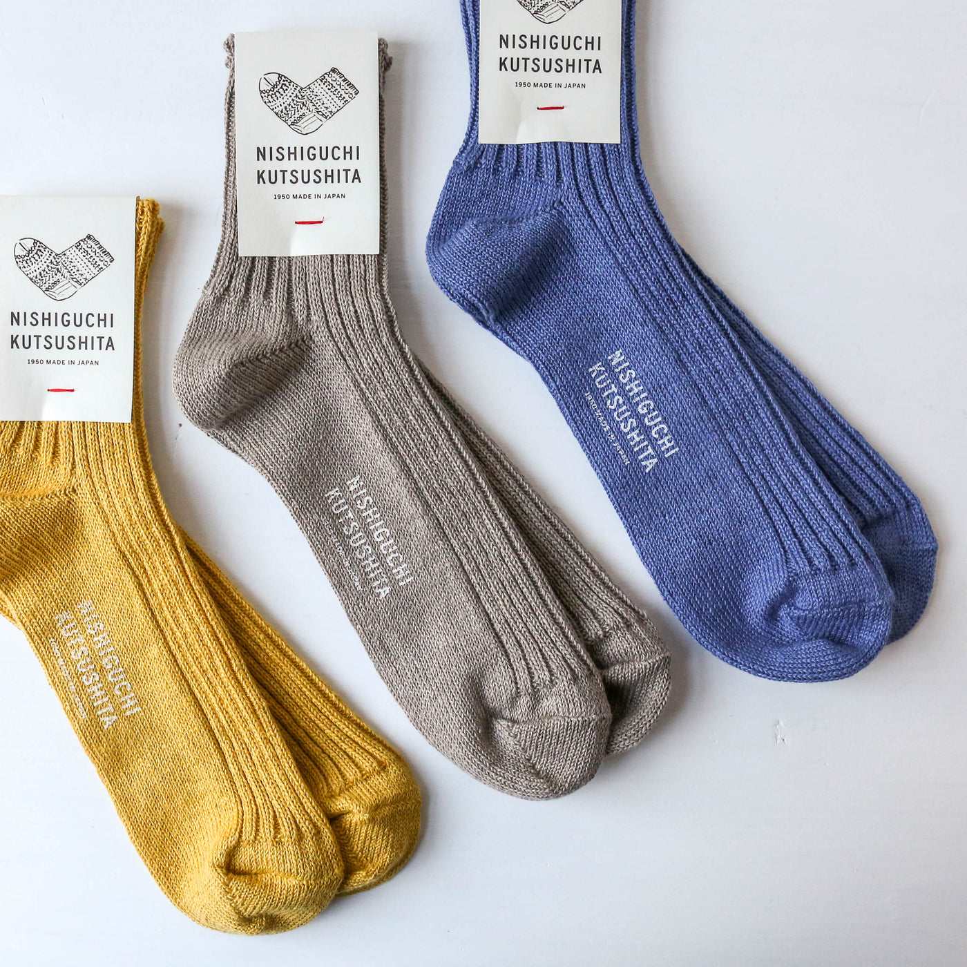 Linen Ribbed Socks by Nishiguchi Kutsushita