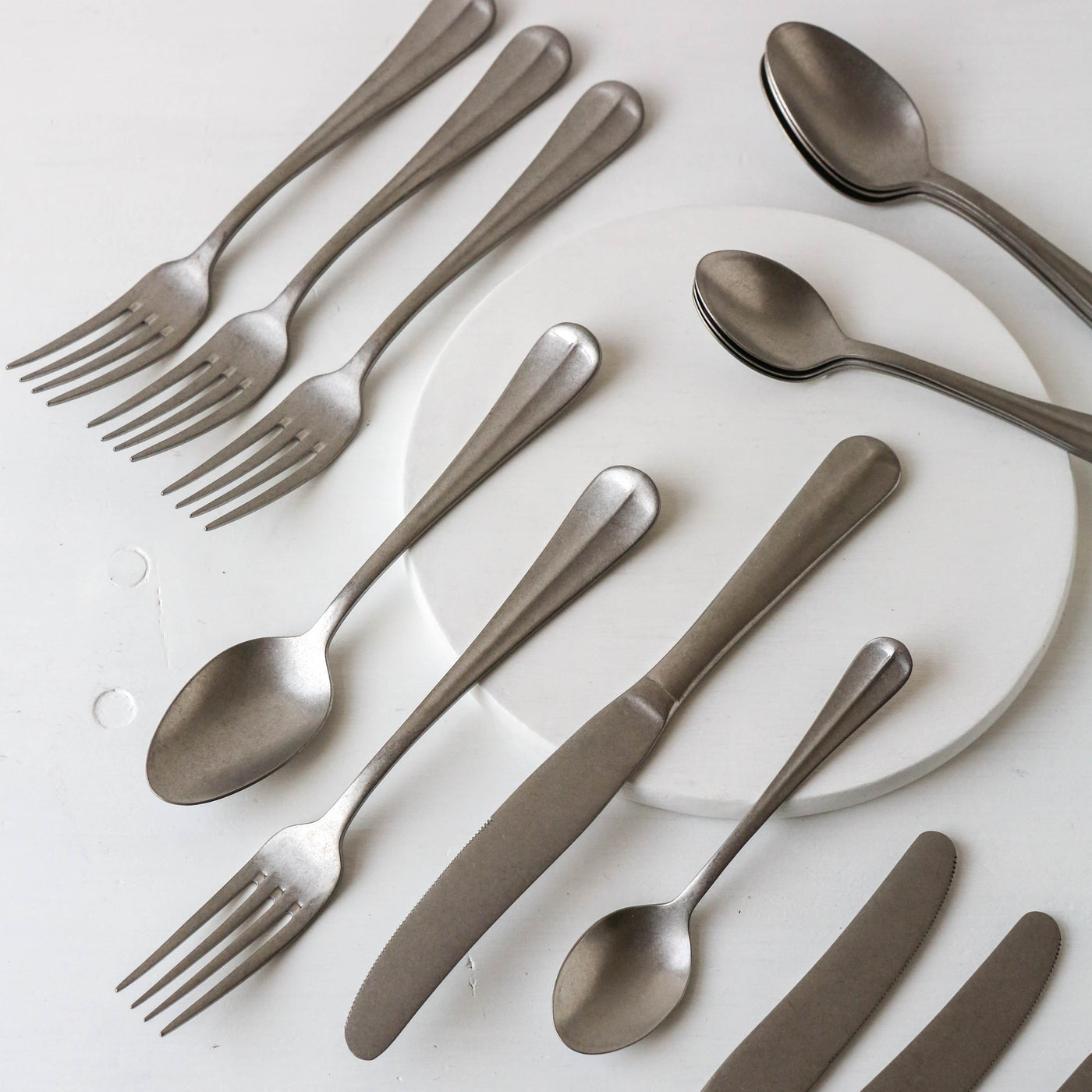 Mora Cutlery Set - 16 Pieces