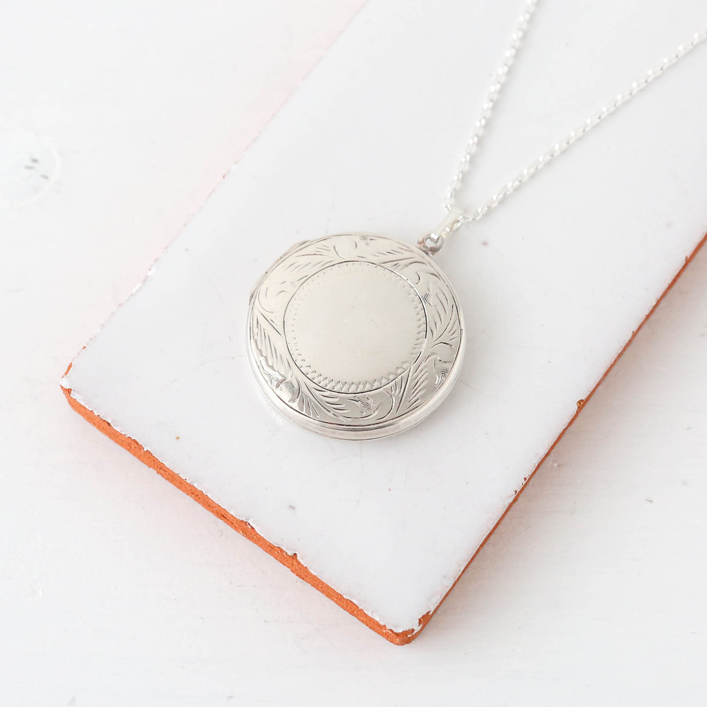 Round Vintage Silver Locket - Simple Swirl Design