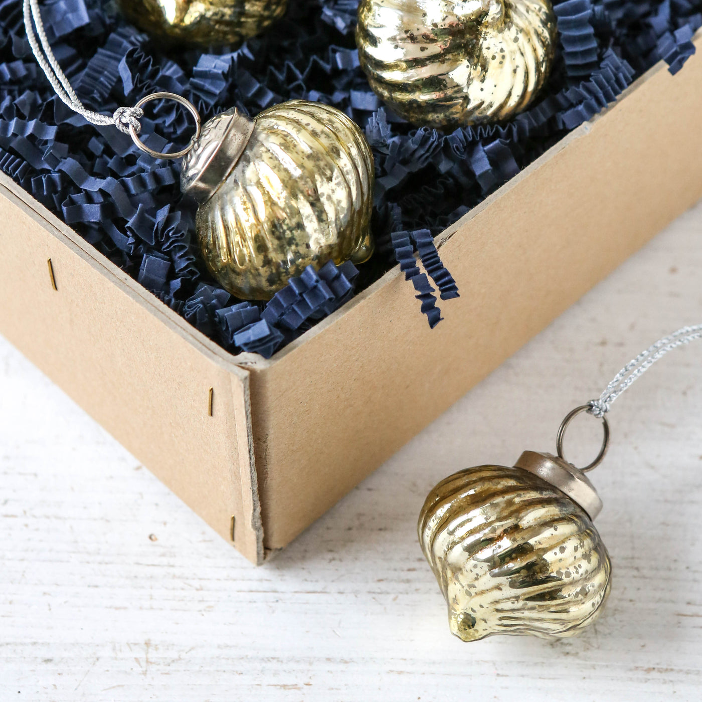 4cm Swirled Onion Shaped Glass Bauble - Gold