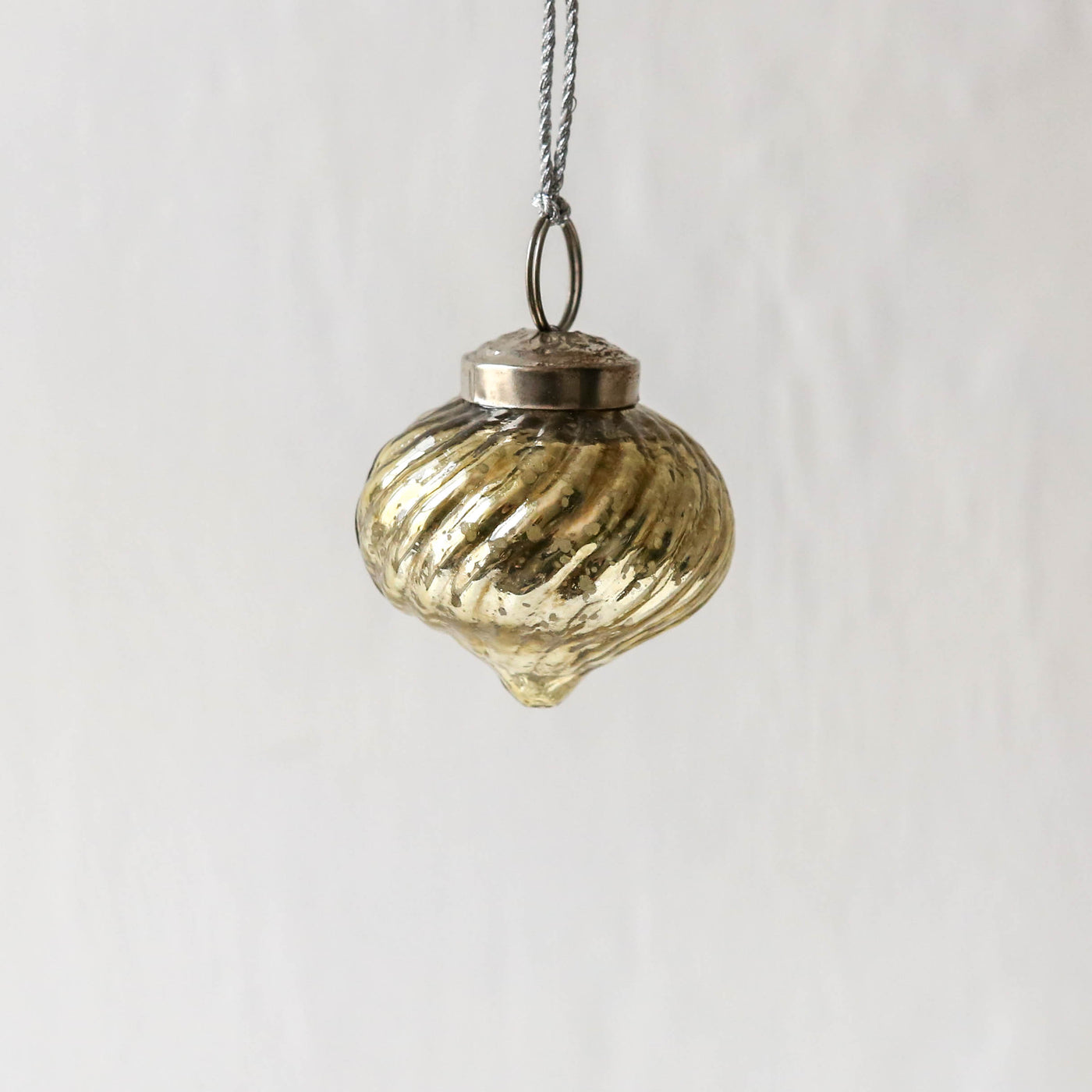 4cm Swirled Onion Shaped Glass Bauble - Gold