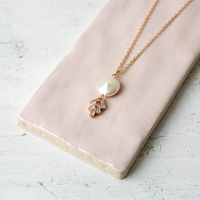 Deco Chrystal & Pearl Necklace