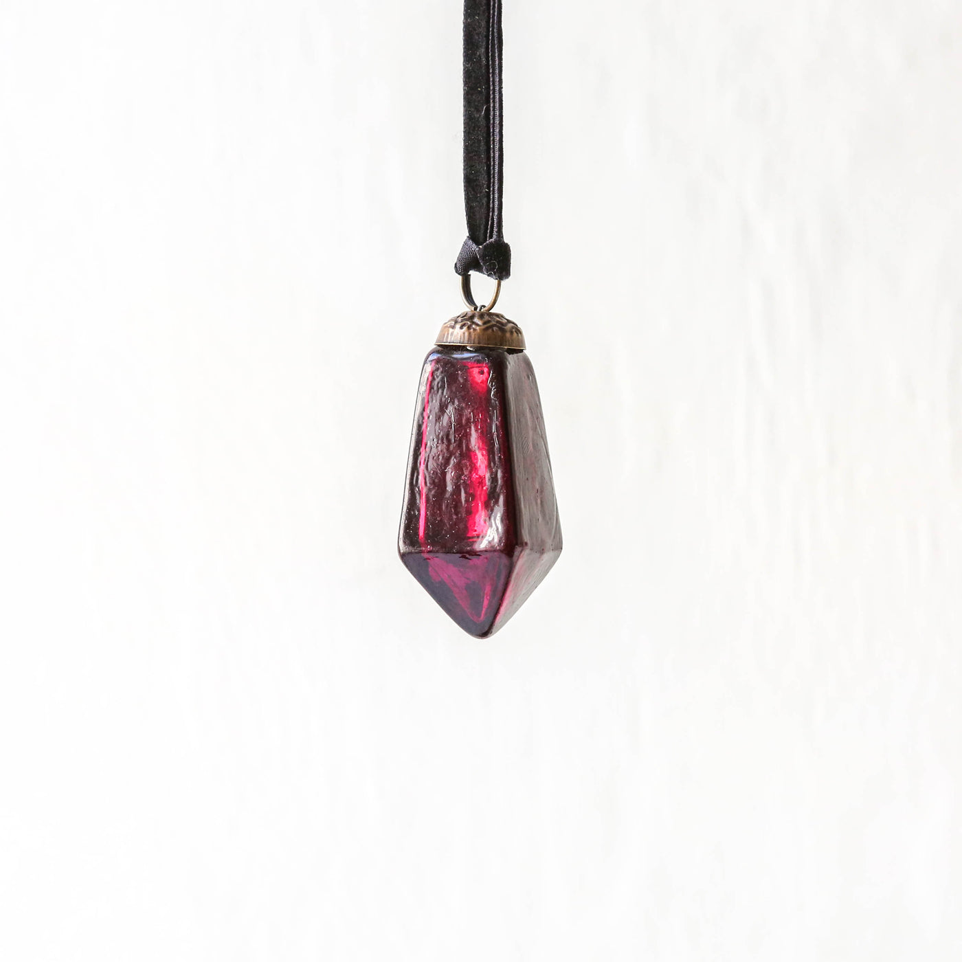 6cm Ratanam Glass Bauble - Ruby