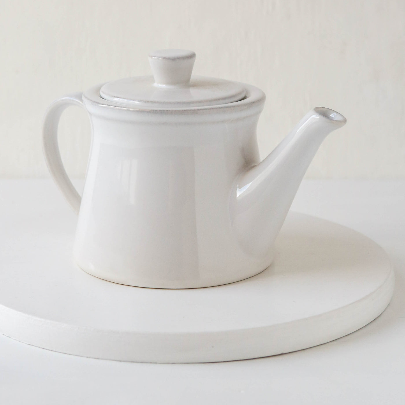 Friso Teapot - White