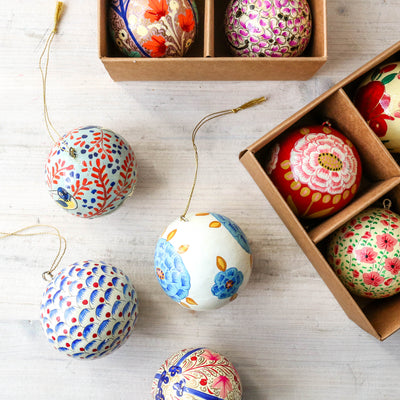 Gaya Baubles Medium - Box of 4