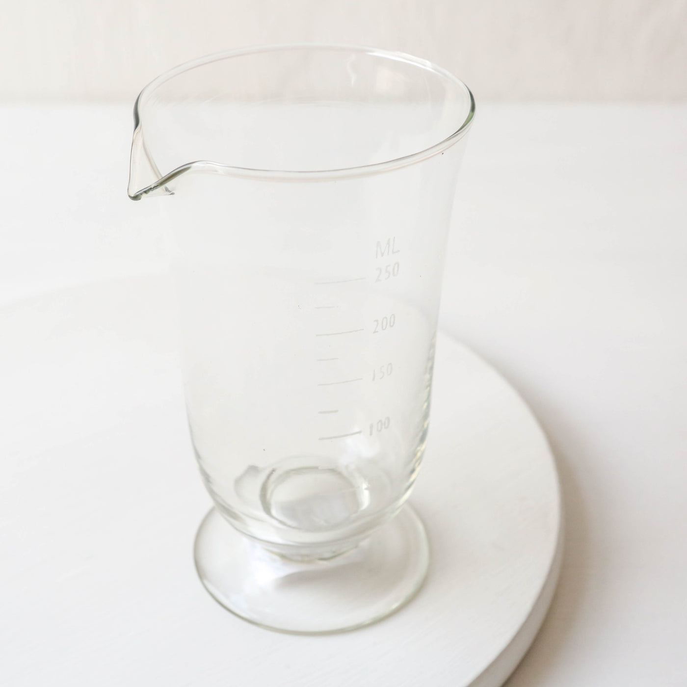 250ml Footed Glass Measure