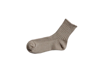 Linen Ribbed Socks by Nishiguchi Kutsushita