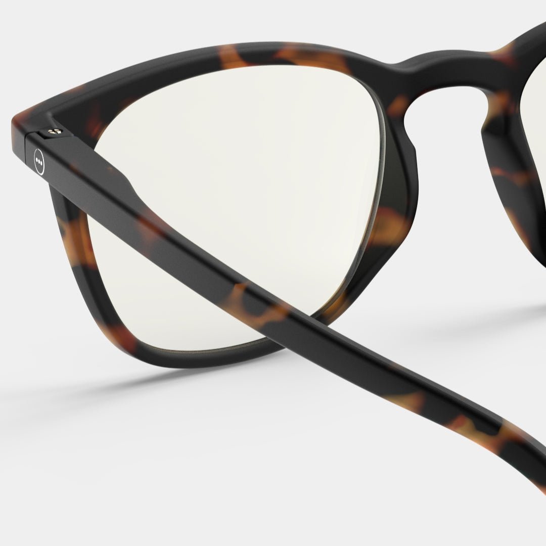 Reading Glasses - Design 'E' in Tortoise by Izipizi