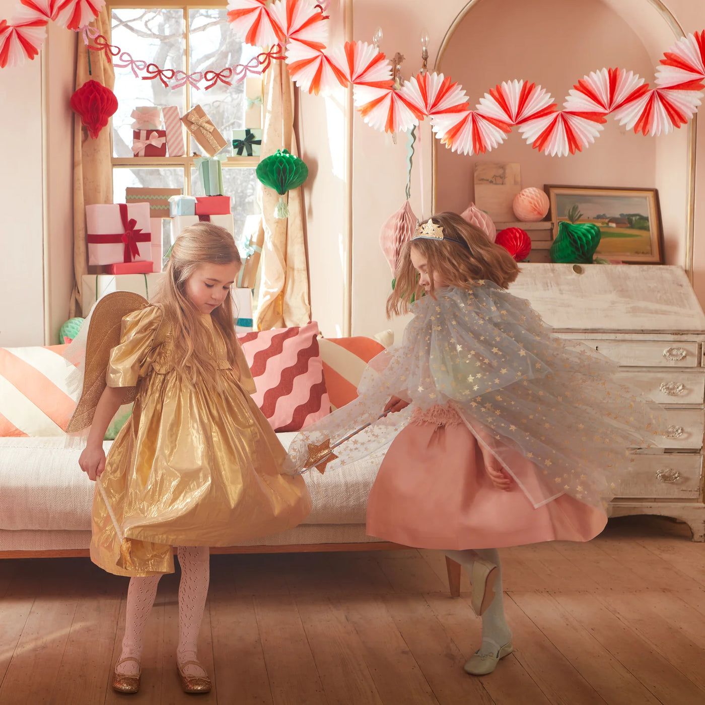 Candy Cane Stripe Honeycomb Garland