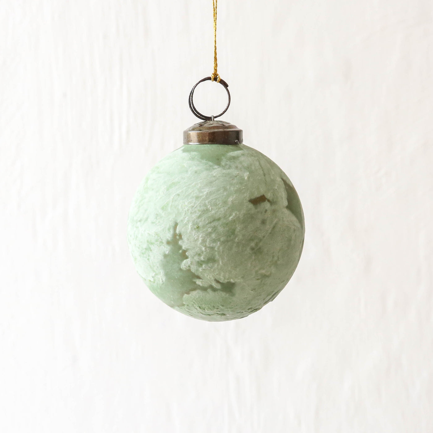 7cm Oxidised Glass Bauble - Green