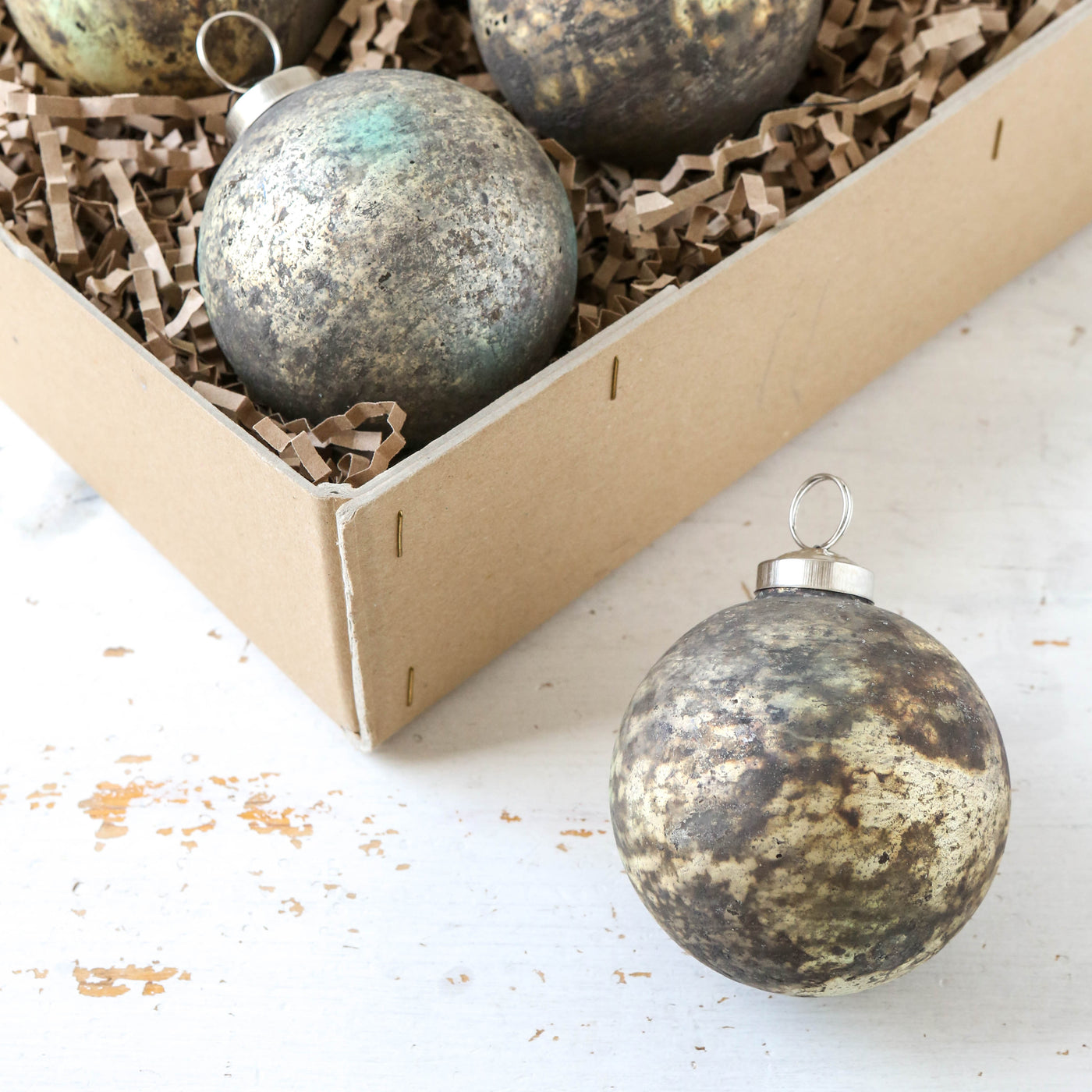 8cm Mottled Glass Bauble - Grey & Green