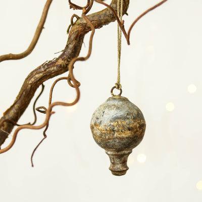 Abari Aged Zinc Bauble